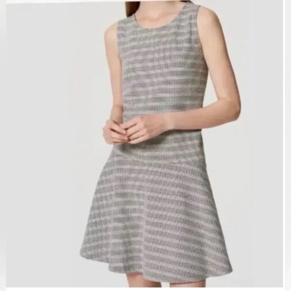 LOFT Dresses & Skirts - LOFT Ann Taylor Sleeveless dress, Black and White - Size SXP